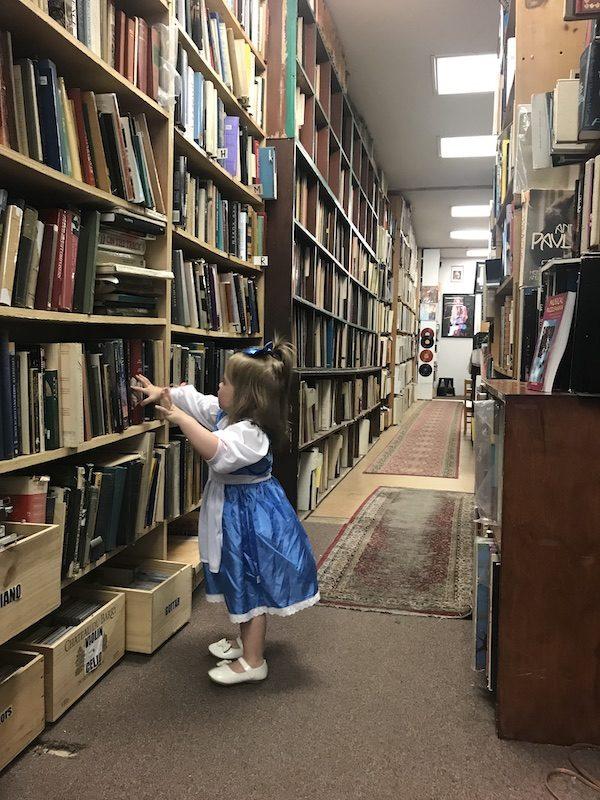 Halle in Shop