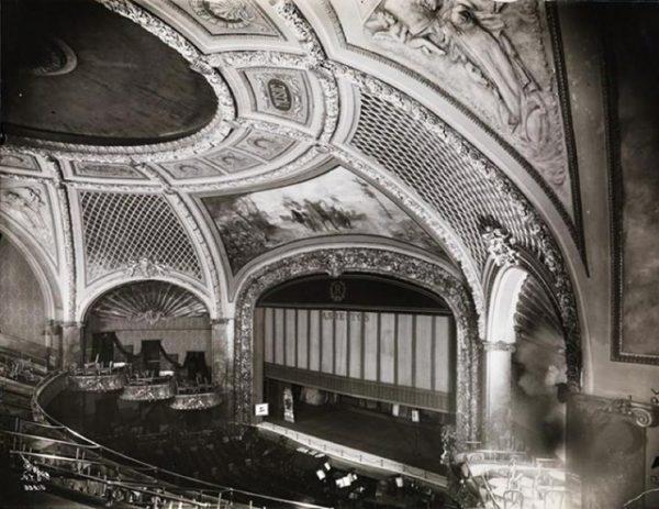 Riverside Theatre 2561 Broadway