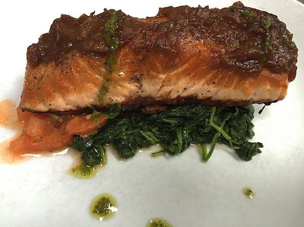Scarlatto Salmone alle Cipolle