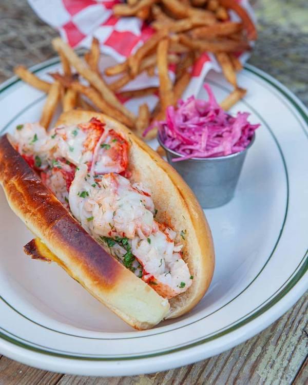 lobster roll el fish shack nyc