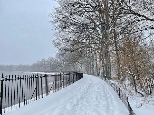 Central Park Reservoir snowed out