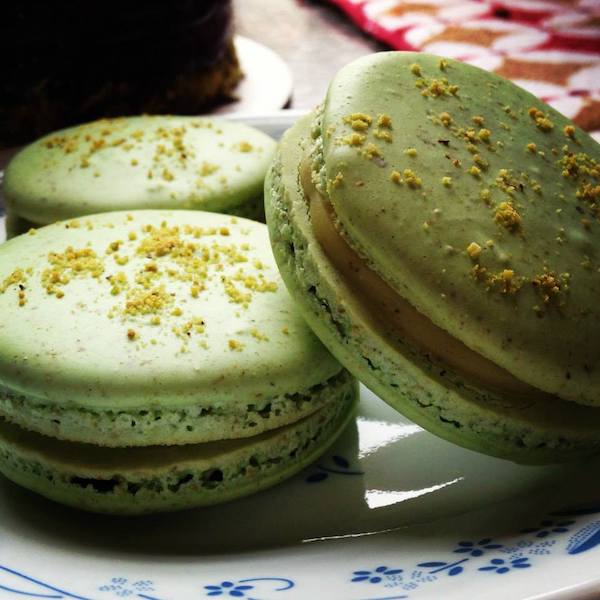 Pistacho Macarons with White Chocolate Pistachio Ganache
