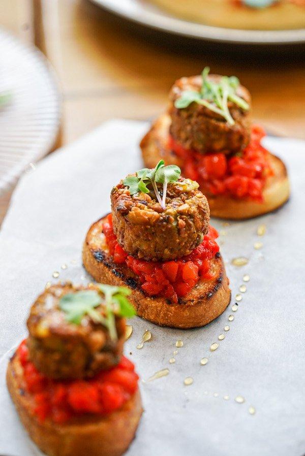 goat cheese crostini