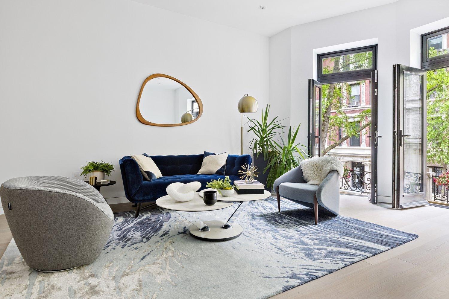 324w108 living space