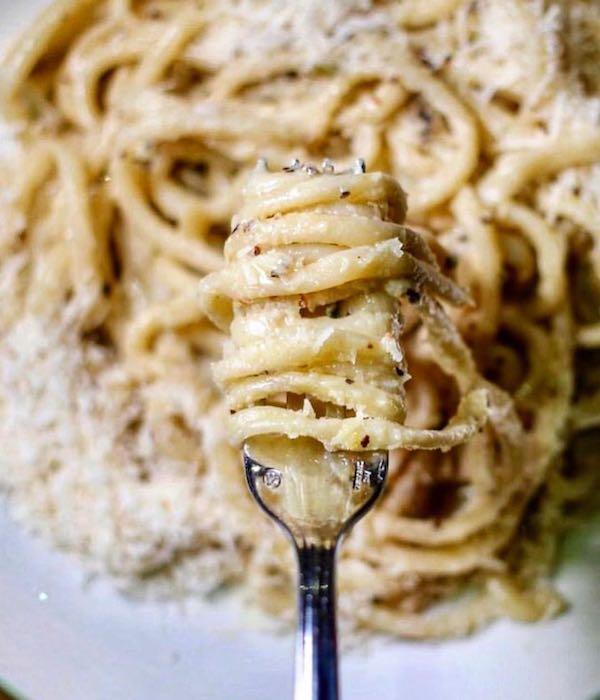 Cacio-e-Pepe-la-pecora-bianca