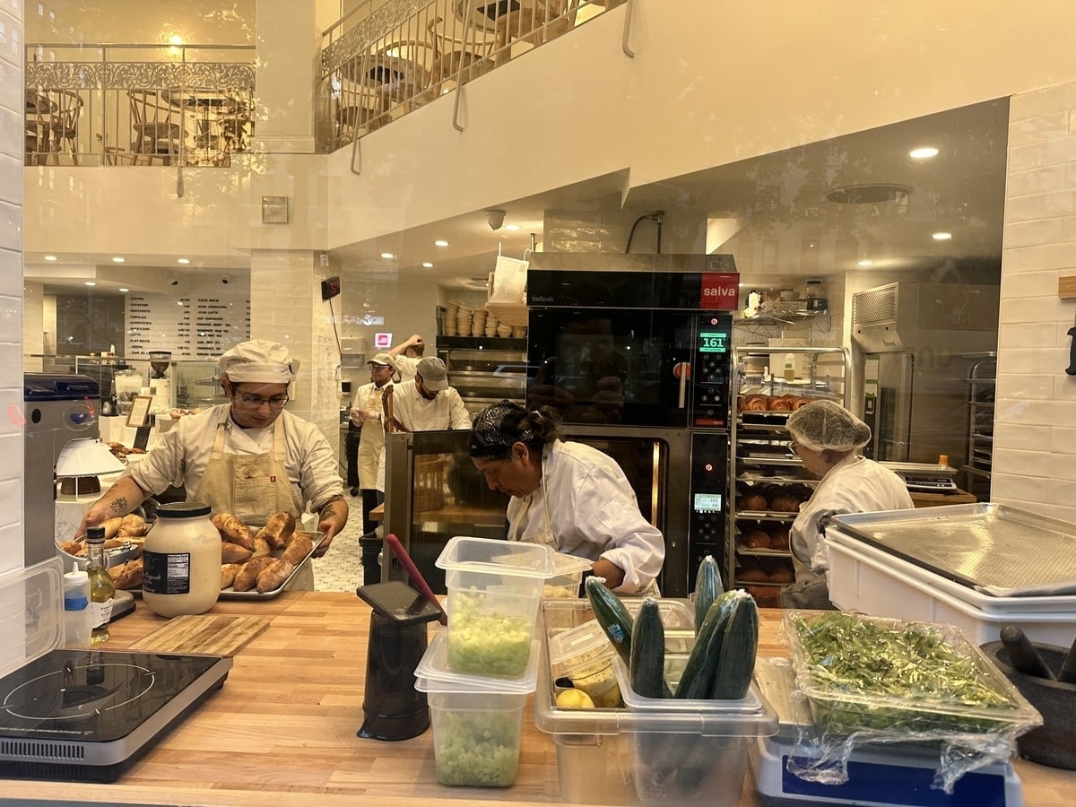 hard at work La Farine