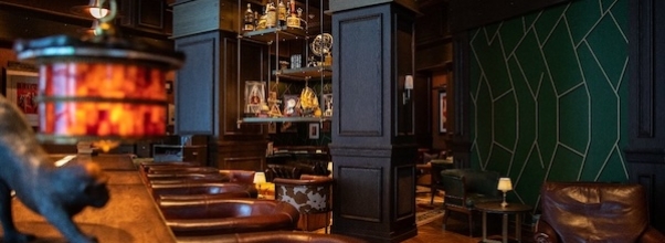 Mandarin Oriental Reopens Reimagined Speakeasy, Now Called “The Bar” Mandarin Oriental Reopens Reimagined Speakeasy, Now Called “The Bar”