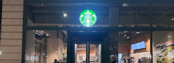 Famous ‘You’ve Got Mail’ Starbucks Closes Doors Famous ‘You’ve Got Mail’ Starbucks Closes Doors